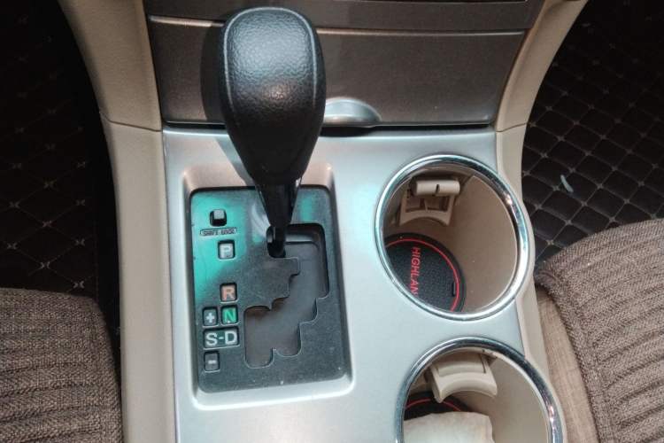 Used Toyota Highlander 2012 2.7L Two-Wheel Drive 7-Seater Elite Edition Gear Lever