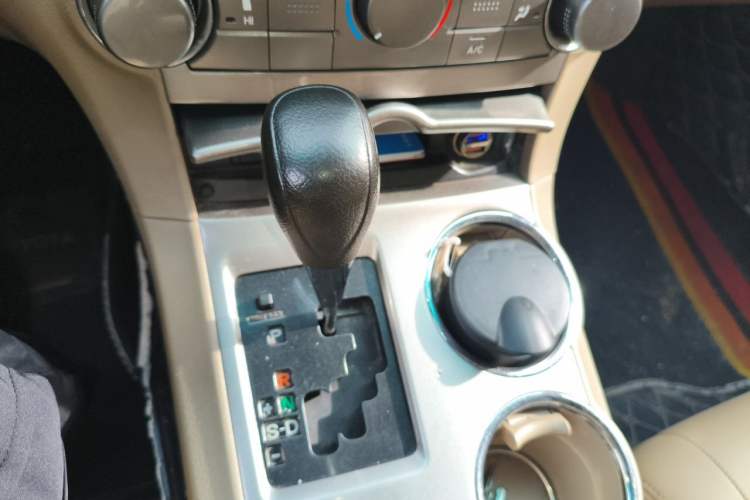 Used Toyota Highlander 2012 2.7L 2WD 5-Seater Elite Edition Gear Lever