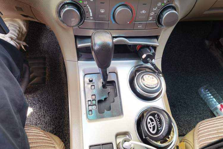 Used Toyota Highlander 2012 2.7L 2WD 5-Seater Elite Edition Gear Lever