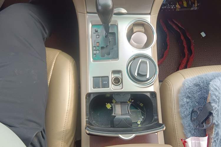 Used Toyota Highlander 2012 2.7L 2WD 5-Seater Elite Edition Gear Lever