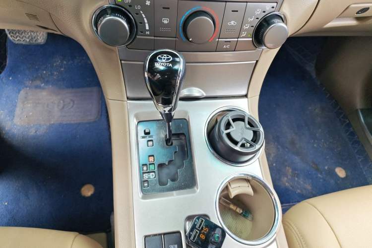 Used Toyota Highlander 2012 2.7L 2WD 5-Seater Elite Edition Gear Lever
