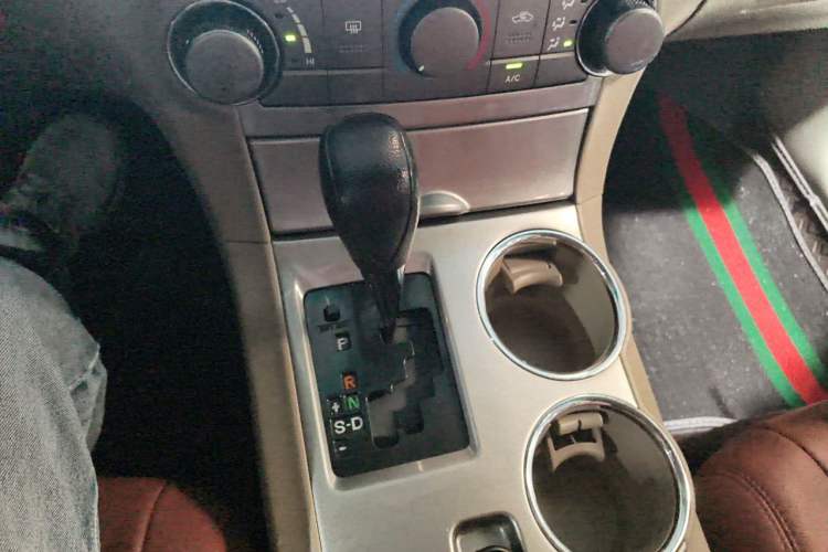 Used Toyota Highlander 2012 2.7L 2WD 5-Seater Elite Edition Gear Lever