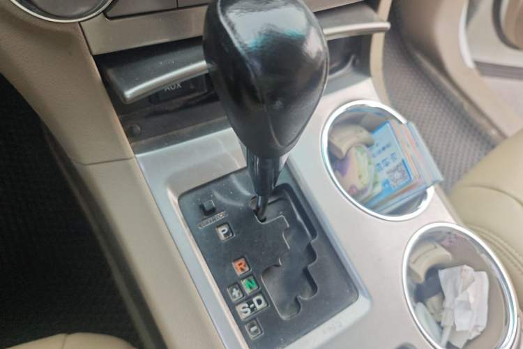 Used Toyota Highlander 2012 2.7L Two-Wheel Drive 7-Seater Elite Edition Gear Lever