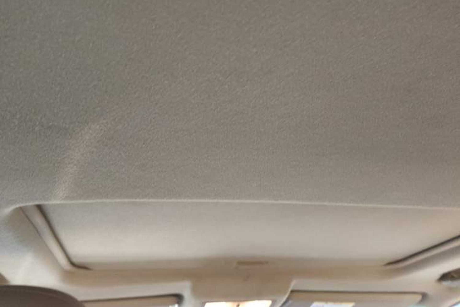 Used Toyota Highlander 2012 2.7L Two-Wheel Drive 7-Seater Luxury Navigation Edition Headliner