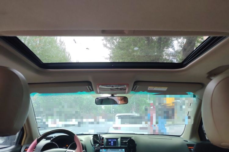 Used Toyota Highlander 2012 2.7L Two-Wheel Drive 7-Seater Luxury Edition Headliner