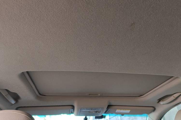 Used Toyota Highlander 2012 2.7L Two-Wheel Drive 7-Seater Luxury Edition Headliner
