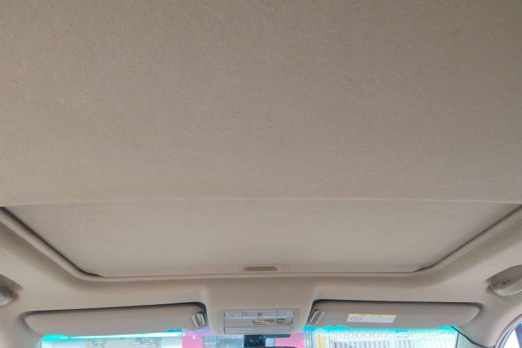 Used Toyota Highlander 2012 2.7L Two-Wheel Drive 7-Seater Luxury Edition Headliner