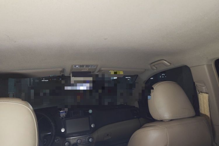 Used Toyota Highlander 2012 2.7L Two-Wheel Drive 7-Seater Elite Edition Headliner
