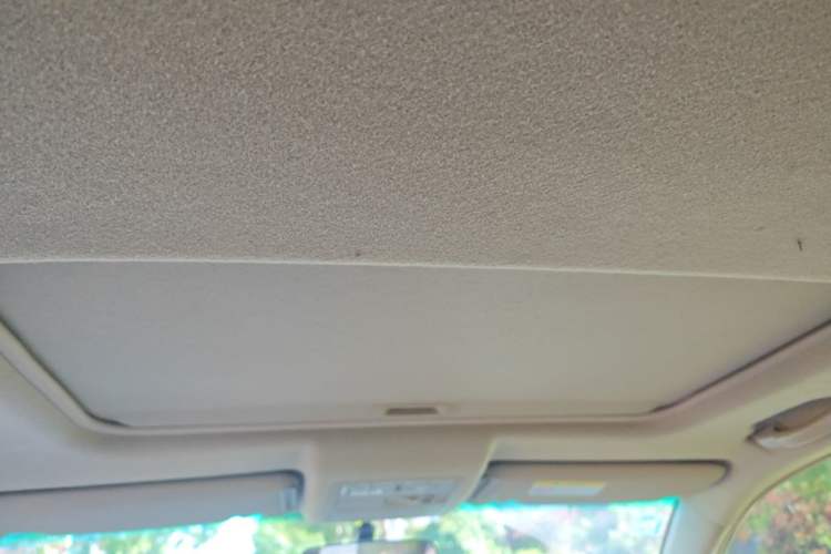 Used Toyota Highlander 2012 2.7L Two-Wheel Drive 7-Seater Luxury Edition Headliner