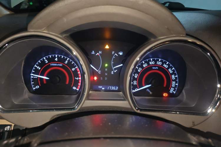 Used Toyota Highlander 2012 2.7L Two-Wheel Drive 7-Seater Luxury Edition Instrument Cluster