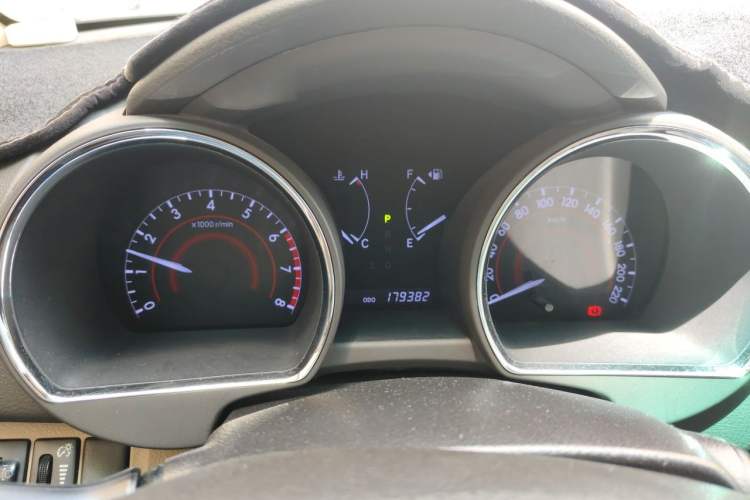 Used Toyota Highlander 2012 2.7L Two-Wheel Drive 7-Seater Luxury Edition Instrument Cluster