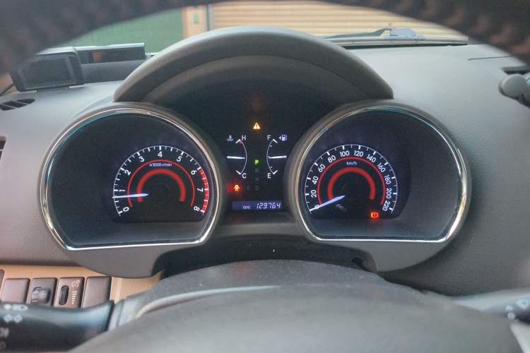 Used Toyota Highlander 2012 2.7L Two-Wheel Drive 7-Seater Luxury Edition Instrument Cluster