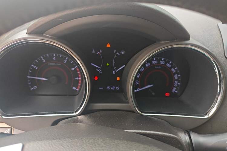 Used Toyota Highlander 2012 2.7L Two-Wheel Drive 7-Seater Luxury Edition Instrument Cluster