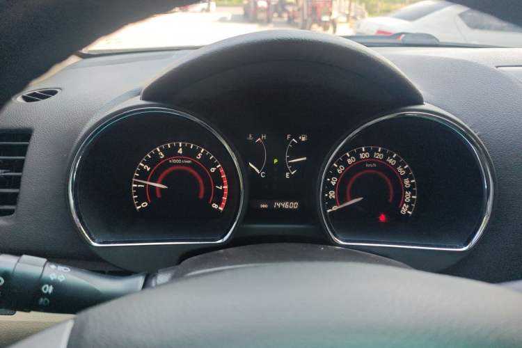 Used Toyota Highlander 2012 2.7L Two-Wheel Drive 7-Seater Luxury Edition Instrument Cluster