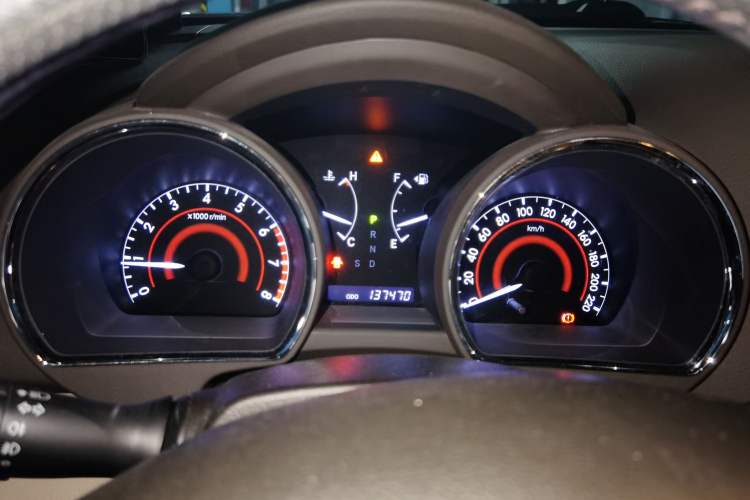 Used Toyota Highlander 2012 2.7L Two-Wheel Drive 7-Seater Luxury Edition Instrument Cluster
