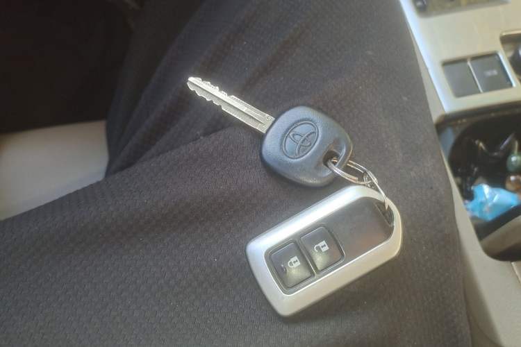 Used Toyota Highlander 2012 2.7L 2WD 5-Seater Elite Edition Interior 1