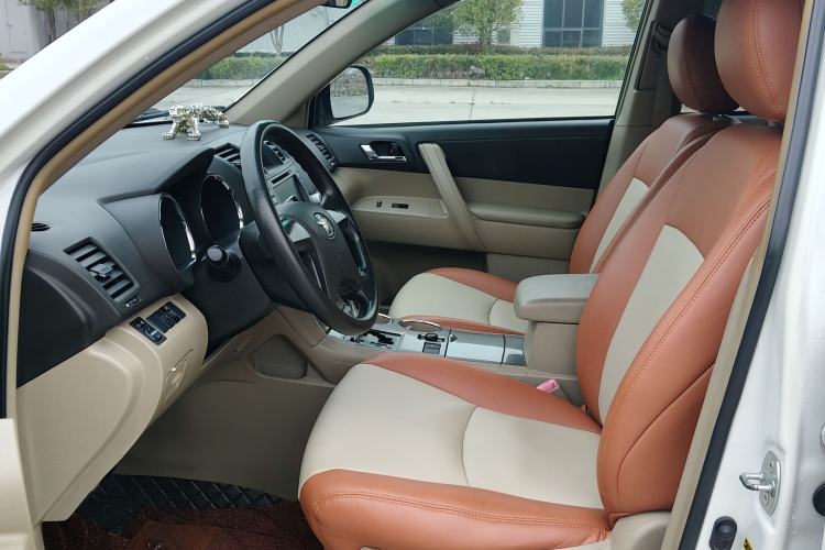 Used Toyota Highlander 2012 2.7L 2WD 5-Seater Elite Edition Interior 2