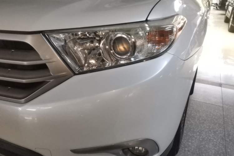 Used Toyota Highlander 2012 2.7L Two-Wheel Drive 7-Seater Luxury Edition Left Front Headlight
