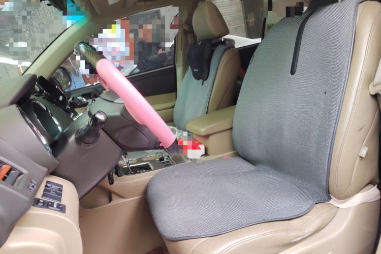 Used Toyota Highlander 2012 2.7L Two-Wheel Drive 7-Seater Luxury Edition Left Front Seat