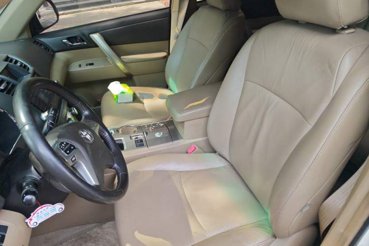 Used Toyota Highlander 2012 2.7L Two-Wheel Drive 5-Seater Sport Edition Left Front Seat