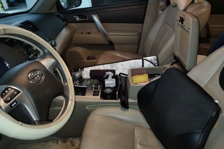 Used Toyota Highlander 2012 2.7L Two-Wheel Drive 5-Seater Sport Edition Left Front Seat