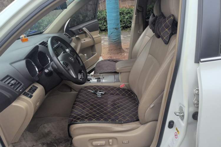 Used Toyota Highlander 2012 2.7L Two-Wheel Drive 7-Seater Luxury Edition Left Front Seat