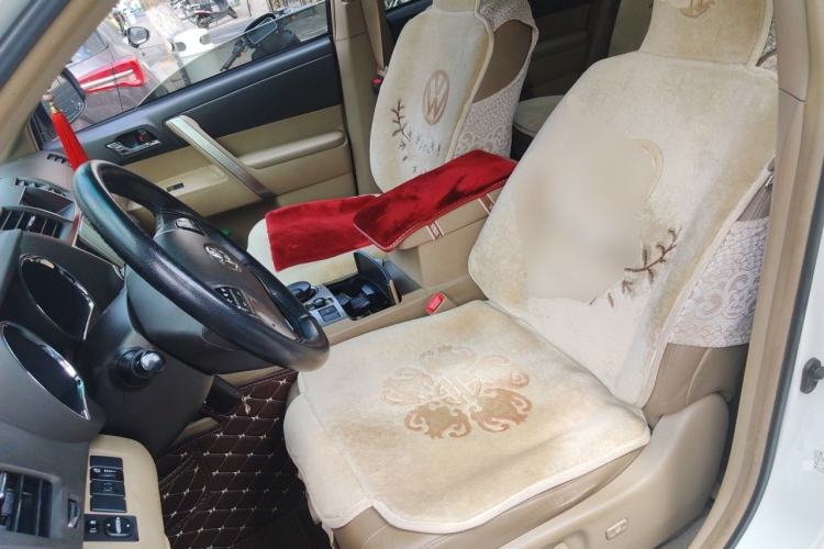 Used Toyota Highlander 2012 2.7L Two-Wheel Drive 7-Seater Luxury Edition Left Front Seat