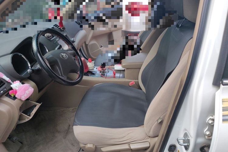 Used Toyota Highlander 2012 2.7L Two-Wheel Drive 7-Seater Elite Edition Left Front Seat