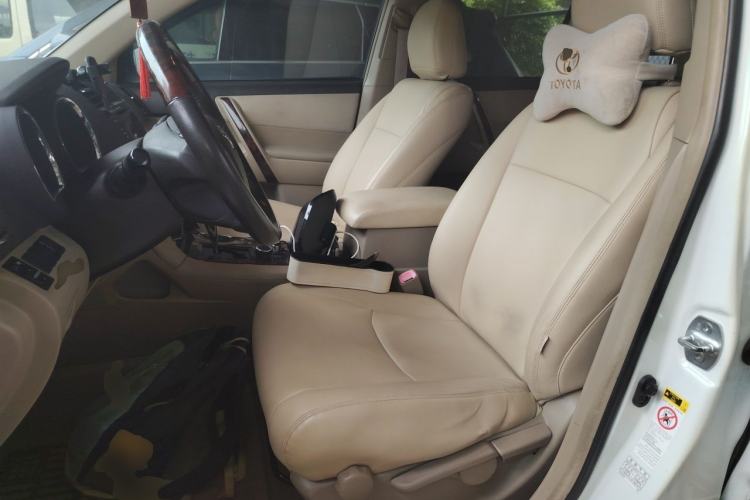 Used Toyota Highlander 2012 2.7L Two-Wheel Drive 7-Seater Elite Edition Left Front Seat