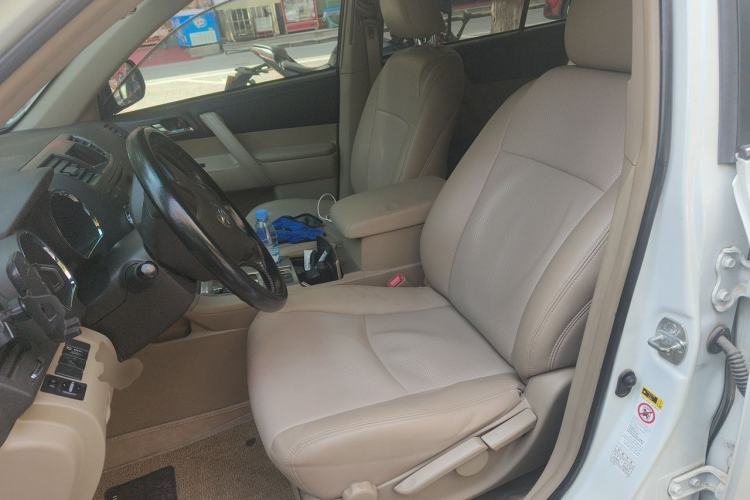 Used Toyota Highlander 2012 2.7L Two-Wheel Drive 7-Seater Elite Edition Left Front Seat