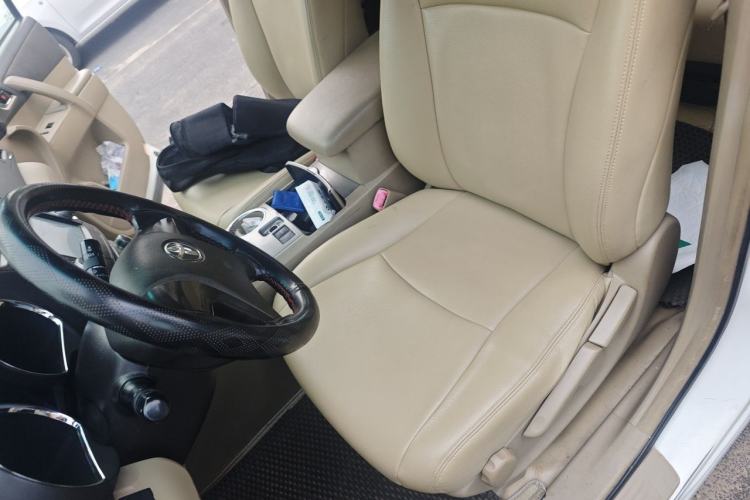 Used Toyota Highlander 2012 2.7L Two-Wheel Drive 7-Seater Elite Edition Left Front Seat