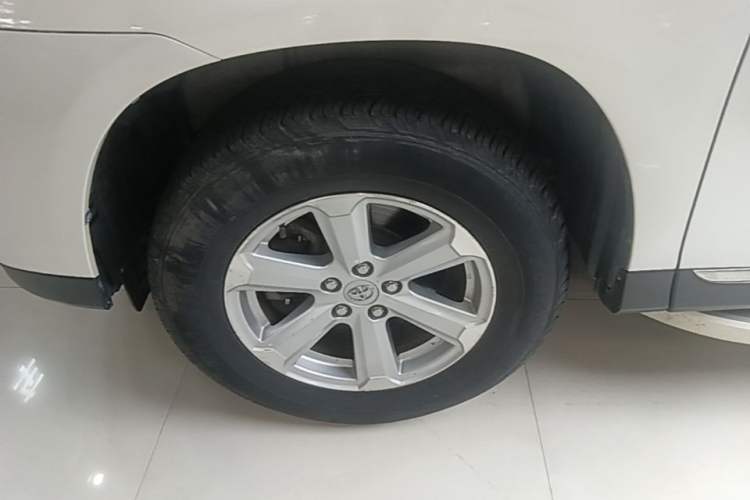 Used Toyota Highlander 2012 2.7L 2WD 5-Seater Elite Edition Left Front Wheel Hub