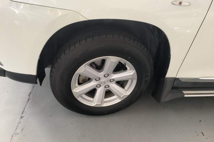 Used Toyota Highlander 2012 2.7L 2WD 5-Seater Elite Edition Left Front Wheel Hub