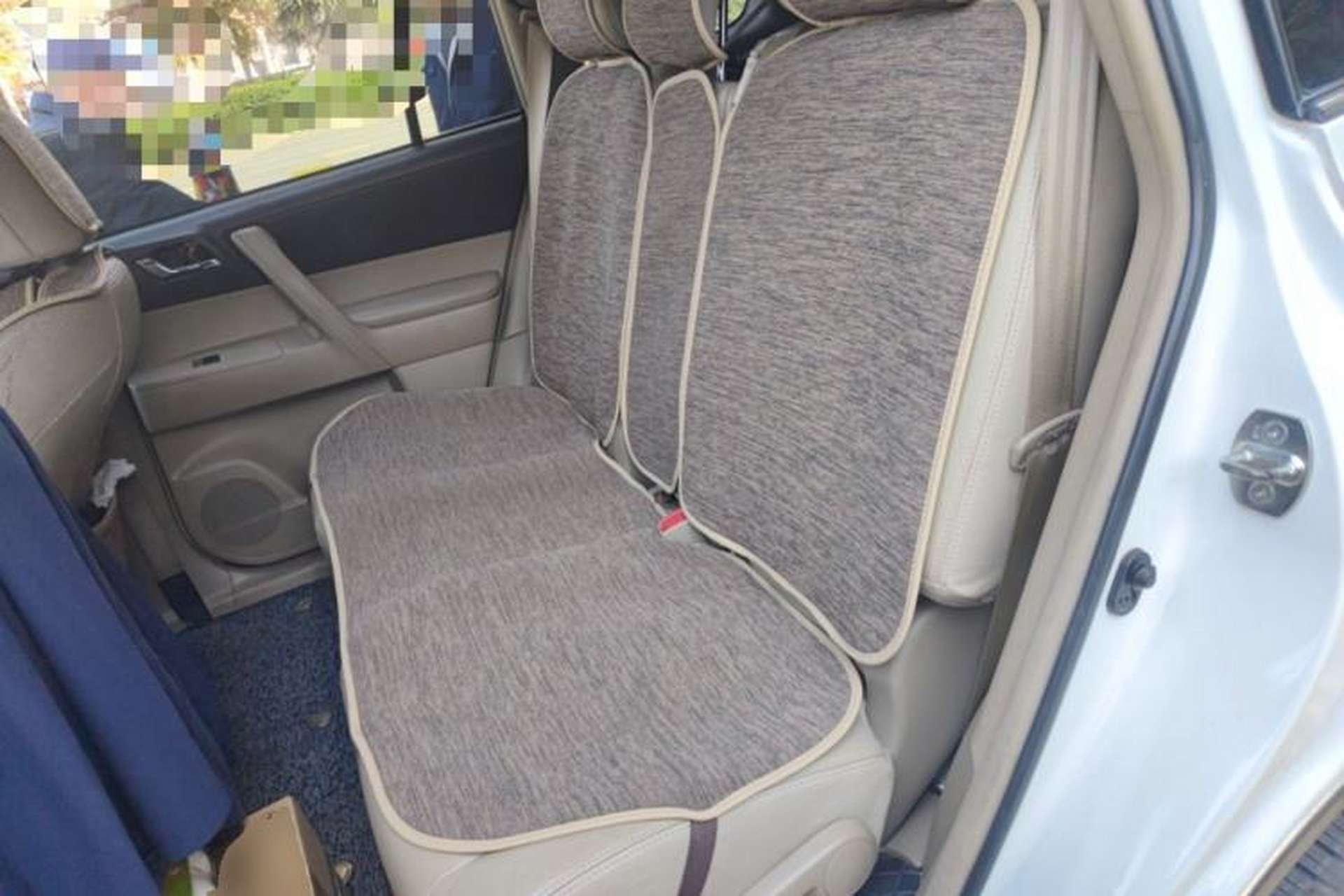 Used Toyota Highlander 2012 2.7L Two-Wheel Drive 7-Seater Elite Edition Left Rear Seat