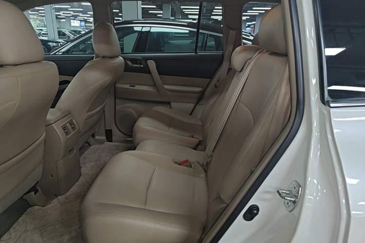 Used Toyota Highlander 2012 2.7L 2WD 5-Seater Elite Edition Left Rear Seat