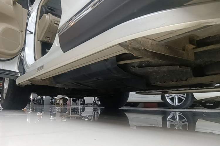 Used Toyota Highlander 2012 2.7L 2WD 5-Seater Elite Edition Left Side Sill