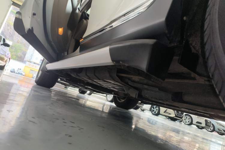 Used Toyota Highlander 2012 2.7L 2WD 5-Seater Elite Edition Left Side Sill