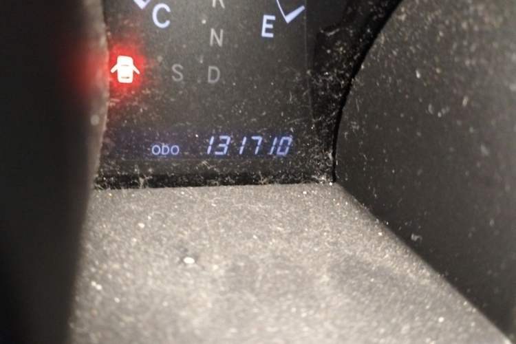 Used Toyota Highlander 2012 2.7L 2WD 5-Seater Elite Edition Odometer Close Up