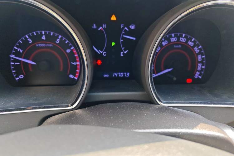 Used Toyota Highlander 2012 2.7L Two-Wheel Drive 7-Seater Luxury Edition Odometer Close Up