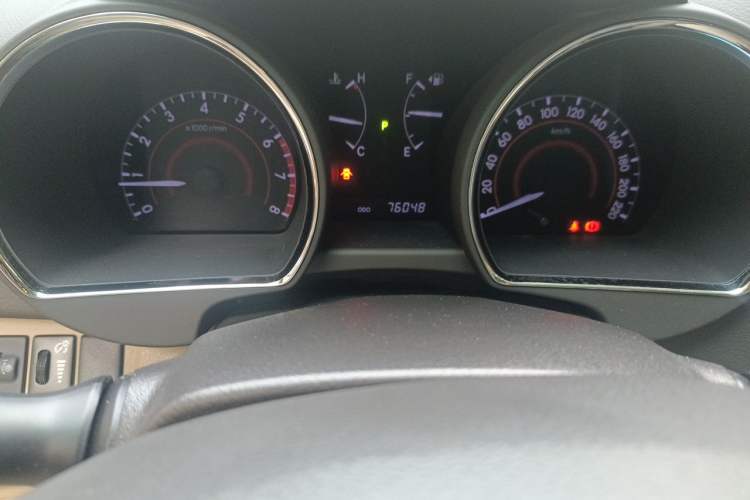 Used Toyota Highlander 2012 2.7L 2WD 5-Seater Elite Edition Odometer Close Up