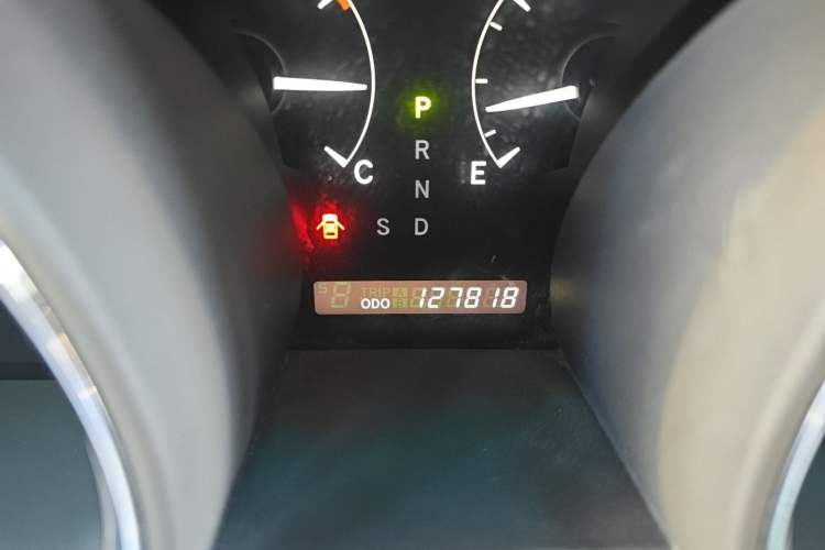 Used Toyota Highlander 2012 2.7L 2WD 5-Seater Elite Edition Odometer Close Up