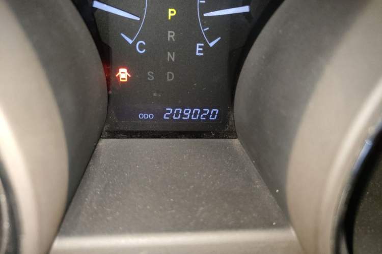 Used Toyota Highlander 2012 2.7L 2WD 5-Seater Elite Edition Odometer Close Up