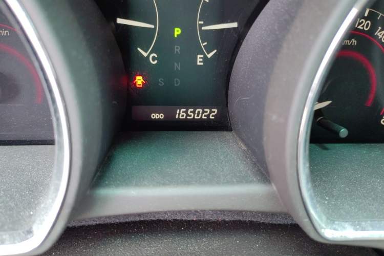 Used Toyota Highlander 2012 2.7L 2WD 5-Seater Elite Edition Odometer Close Up