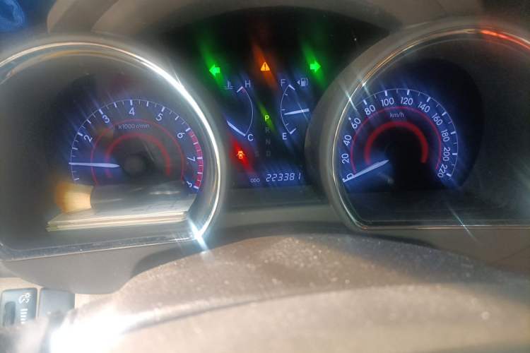 Used Toyota Highlander 2012 2.7L Two-Wheel Drive 7-Seater Luxury Edition Odometer Close Up
