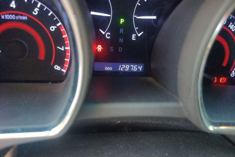 Used Toyota Highlander 2012 2.7L Two-Wheel Drive 7-Seater Luxury Edition Odometer Close Up