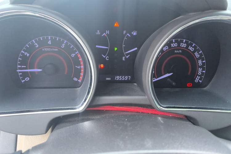 Used Toyota Highlander 2012 2.7L Two-Wheel Drive 7-Seater Luxury Edition Odometer Close Up