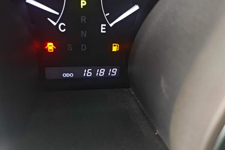 Used Toyota Highlander 2012 2.7L Two-Wheel Drive 7-Seater Luxury Edition Odometer Close Up