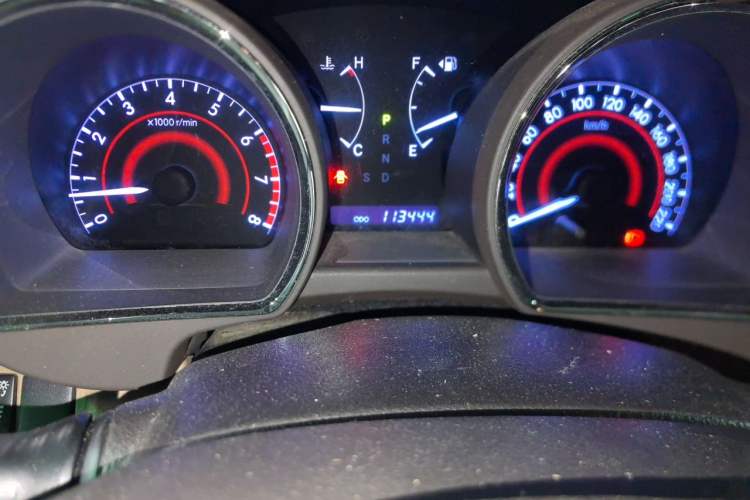 Used Toyota Highlander 2012 2.7L 2WD 5-Seater Elite Edition Odometer Close Up