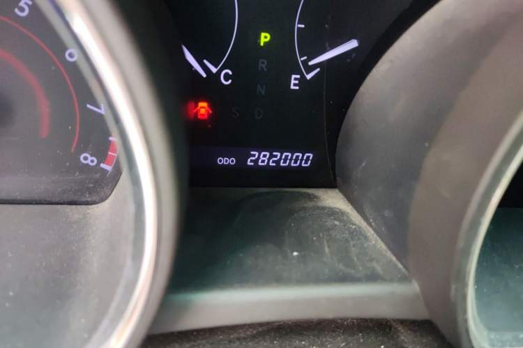 Used Toyota Highlander 2012 2.7L 2WD 5-Seater Elite Edition Odometer Close Up
