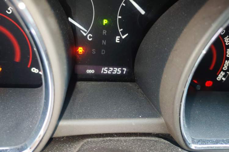 Used Toyota Highlander 2012 2.7L 2WD 5-Seater Elite Edition Odometer Close Up